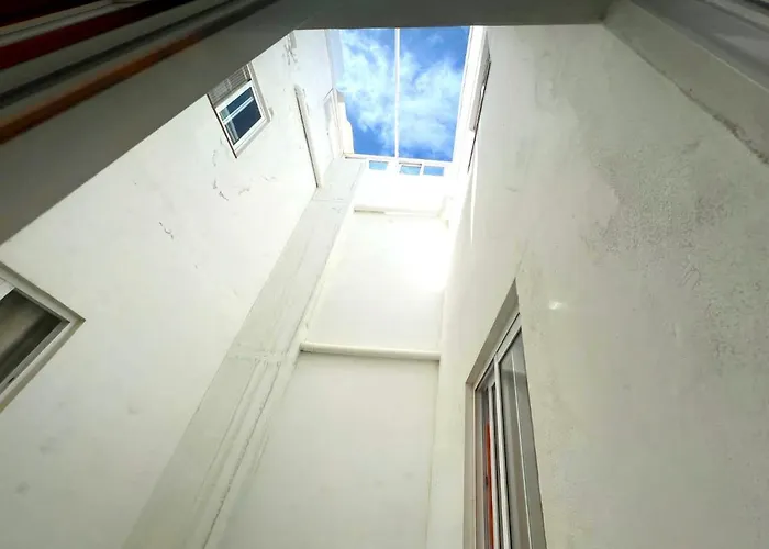 Alquiler De Privada Con Bano Compartido Cerca Al Mar!