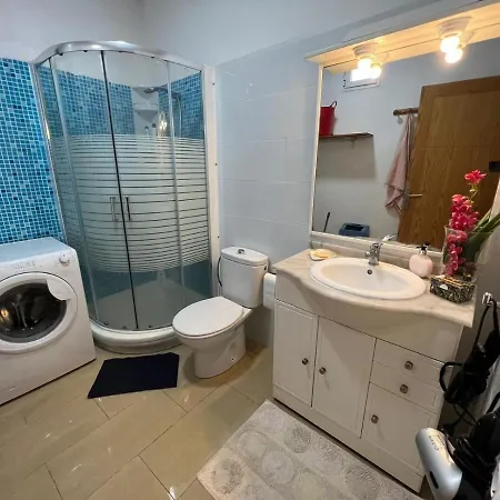 Alquiler De Privada Con Bano Compartido Cerca Al Mar! *