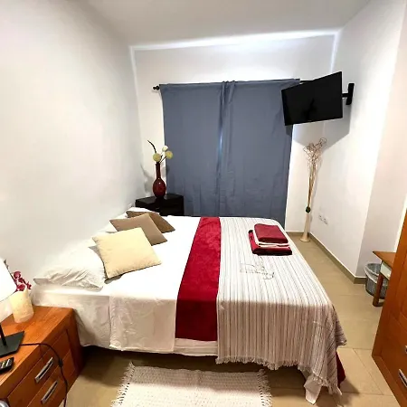 Проживание в семье Alcamar Privada Con Bano Compartido Cerca Al Mar! Алькала