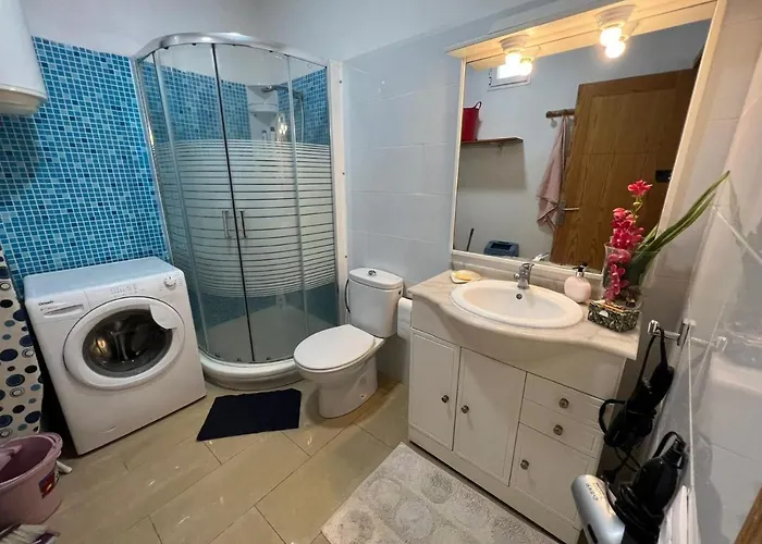 Alquiler De Privada Con Bano Compartido Cerca Al Mar! *