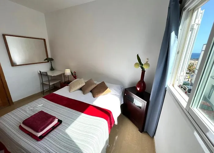 Alquiler De Privada Con Bano Compartido Cerca Al Mar! *
