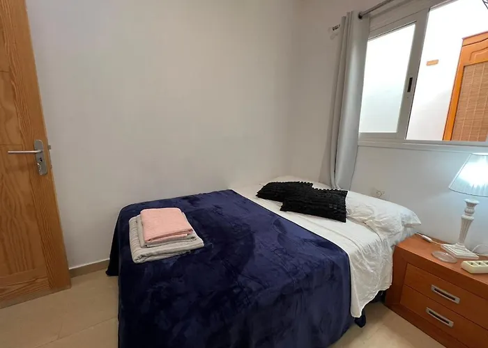 Alquiler De Privada Con Bano Compartido Cerca Al Mar! * Alcalá