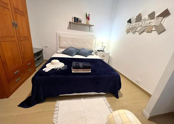 Alquiler De Privada Con Bano Compartido Cerca Al Mar! * Alcalá