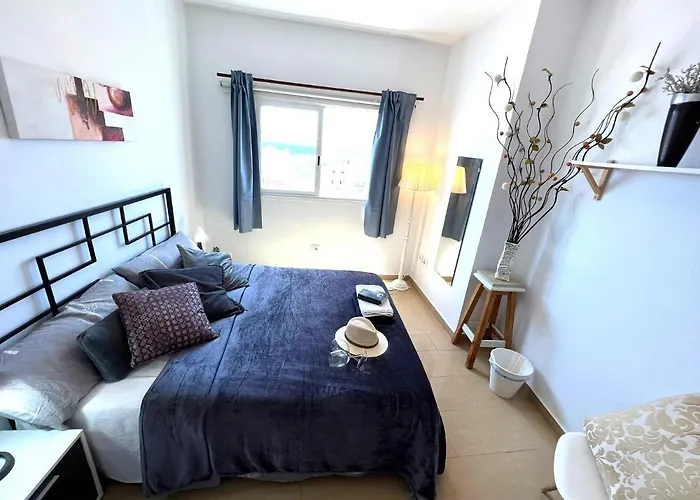 Alquiler De Privada Con Bano Compartido Cerca Al Mar! Kwatera prywatna *