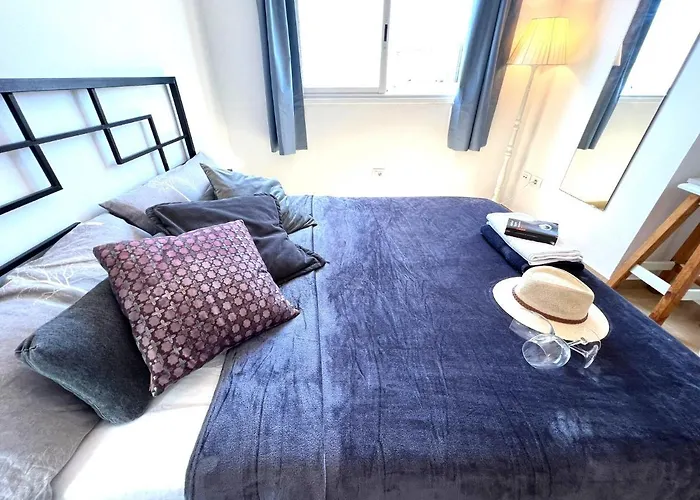 Alquiler De Privada Con Bano Compartido Cerca Al Mar! *