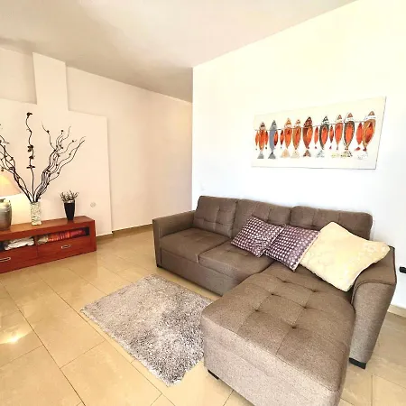 Alcamar Habitación Privada Con Baño Compartido Cerca Al Mar! Habitación en casa particular *