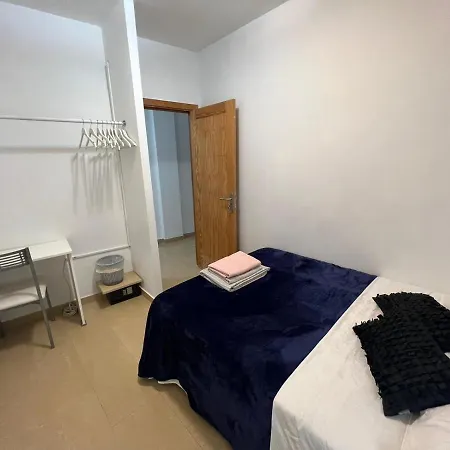Alcamar Privada Con Bano Compartido Cerca Al Mar! *