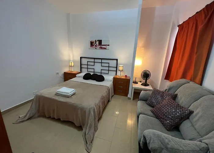 Alquiler De Privada Con Bano Compartido Cerca Al Mar! *