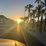 홈스테이 Alquiler De Privada Con Bano Compartido Cerca Al Mar! Alcalá