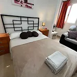 Alquiler De Privada Con Bano Compartido Cerca Al Mar!