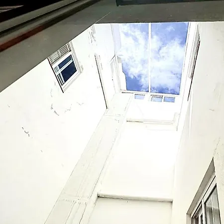 Alcamar Habitación Privada Con Baño Compartido Cerca Al Mar! Quarto em Acomodações Particulares *