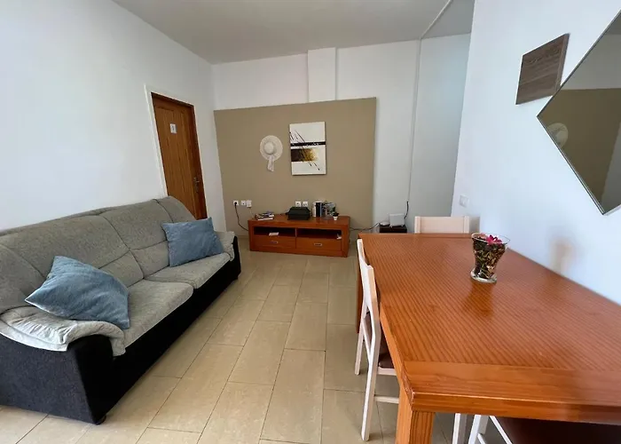 Alquiler De Privada Con Bano Compartido Cerca Al Mar!