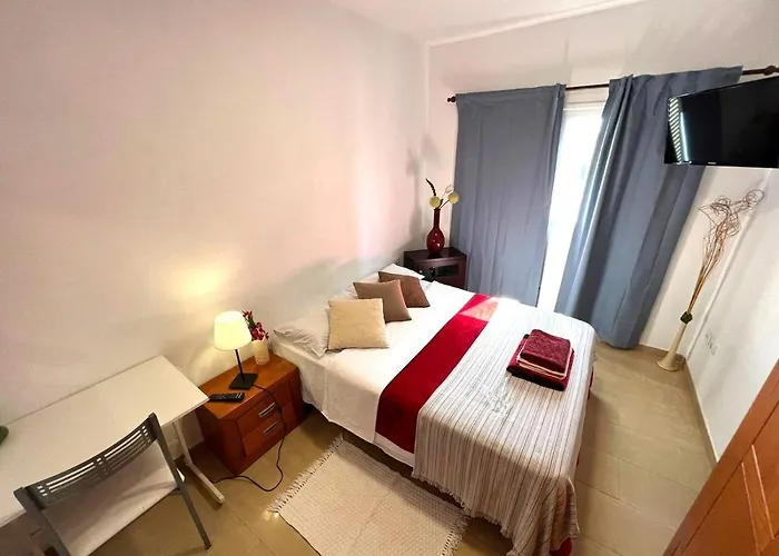 Alquiler De Privada Con Bano Compartido Cerca Al Mar! *